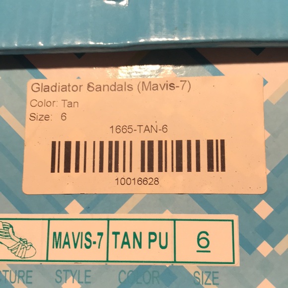 Gladiator sandals tan color size 6 - Picture 6 of 6